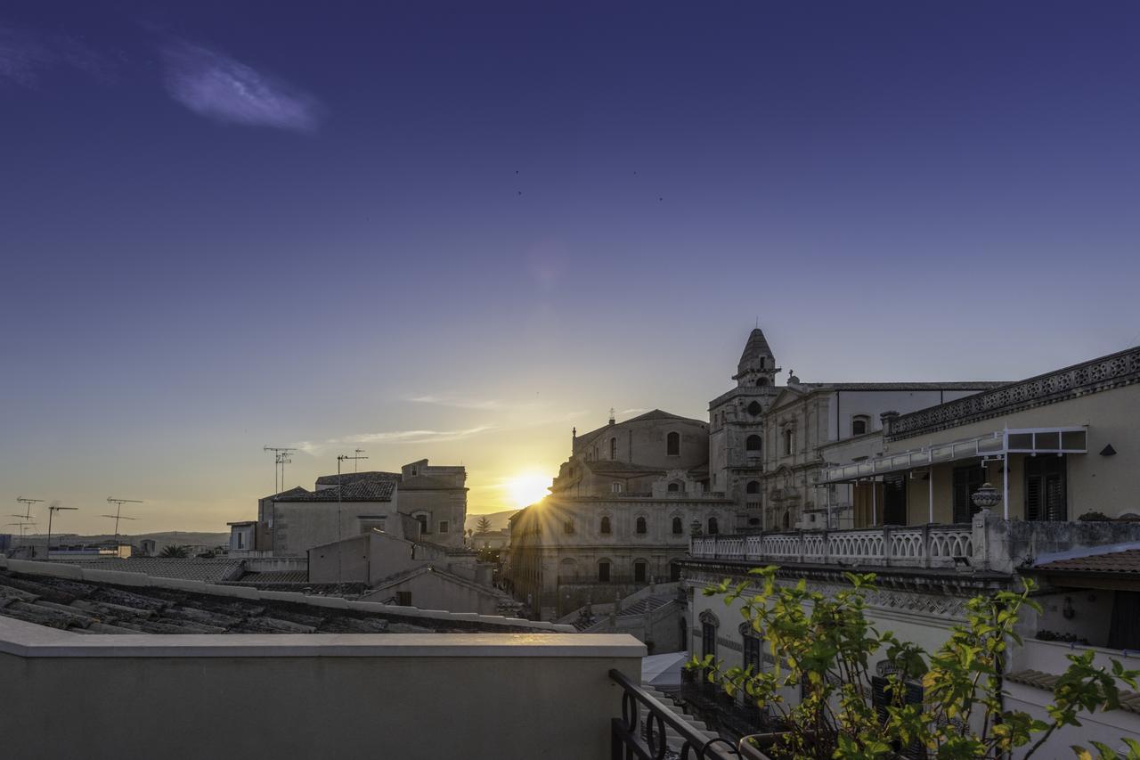 Hotel Porta Reale Νότο Εξωτερικό φωτογραφία